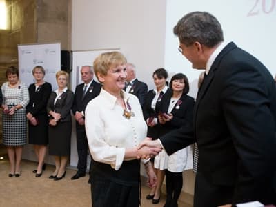 Ewa Rachoń odebrała Brązowy Krzyż Zasługi od Polskiej Izby Przemysłu Targowego