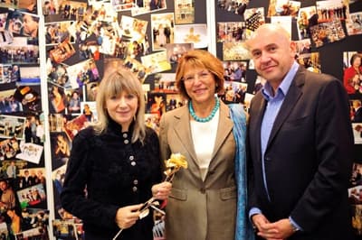 Laureaci Bursztynowej Róży: (od lewej) Małgorzata Osuch, Jadwiga Czartoryska i Tomasz Osuch