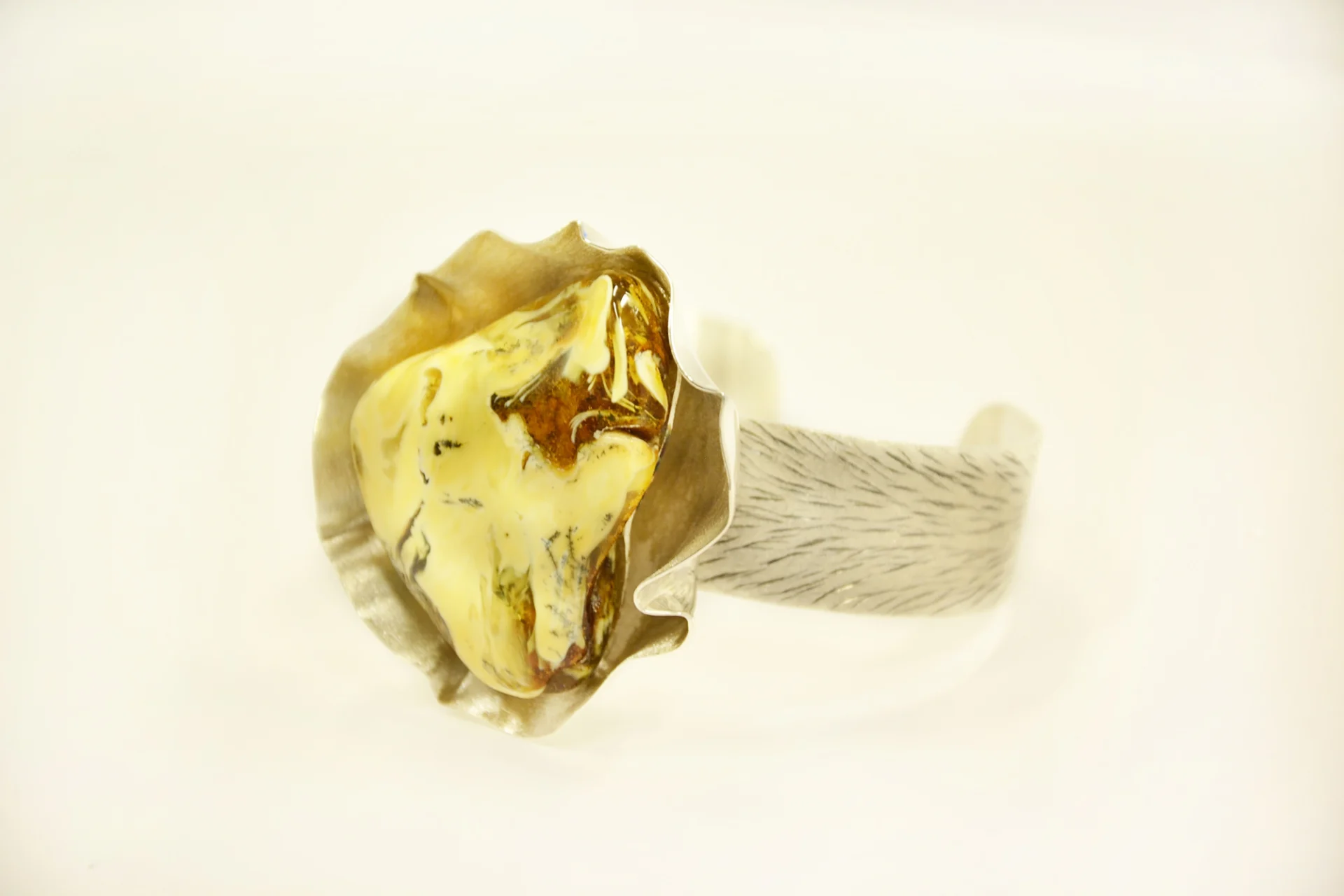 Dorota cenecka, bransoleta ,,ostrygi", dar autorki