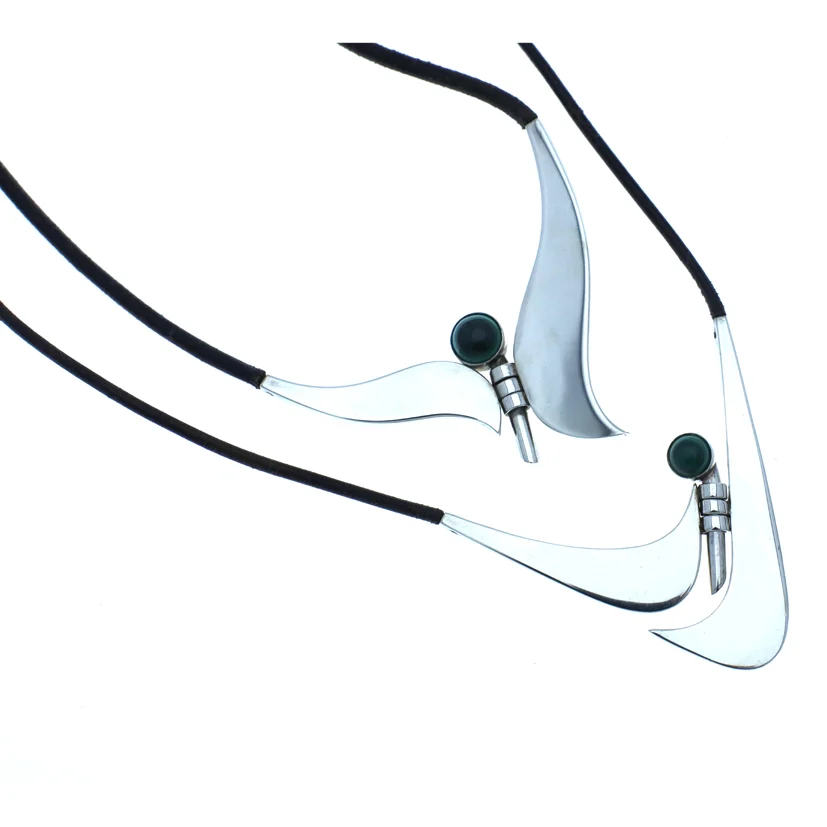 Barbara gronuś dutko "motyl i ptak": srebro, malachit, rzemień, 1983