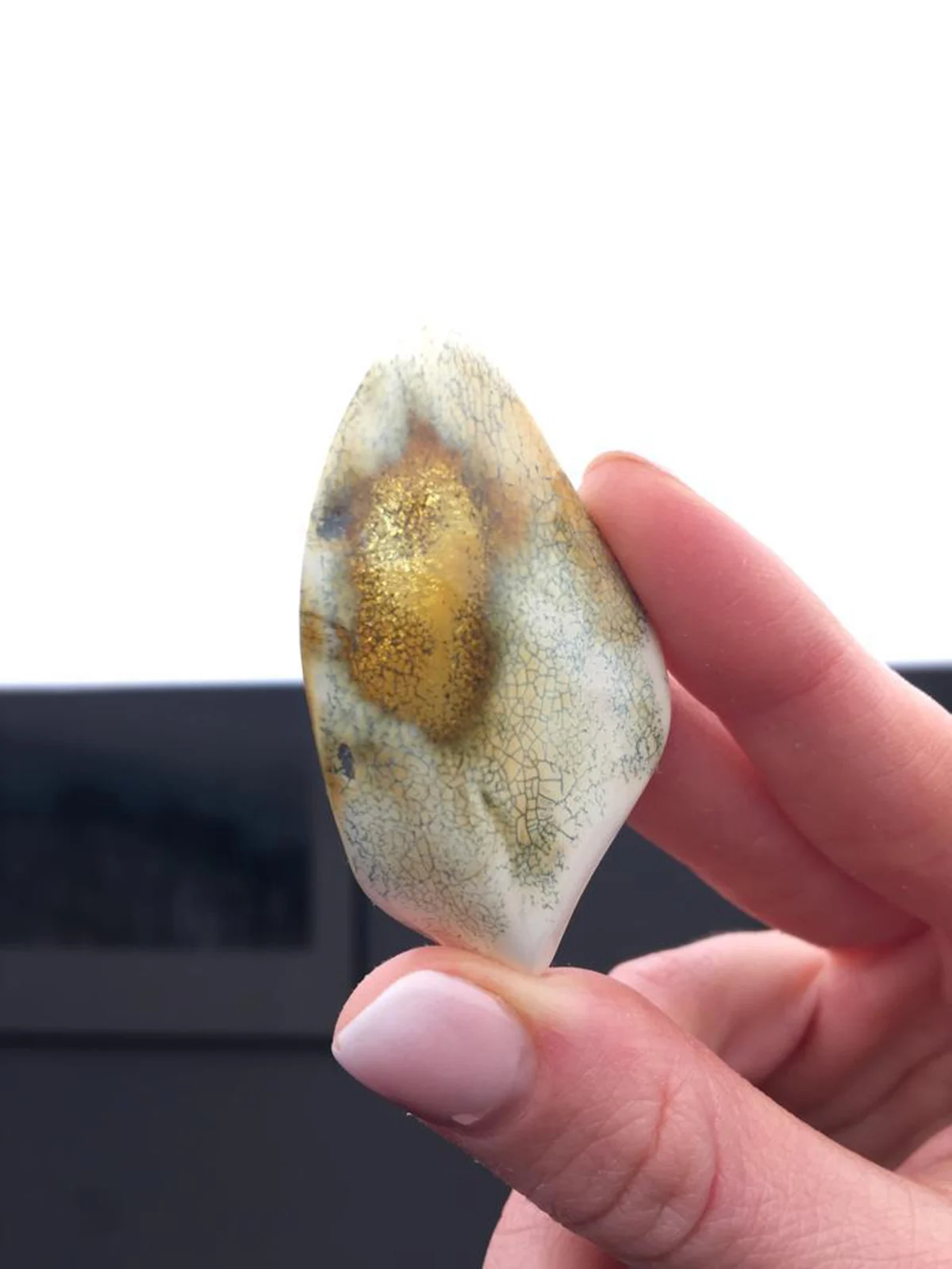 Bursztyn pozyskany w trakcie rozpoznania złoża na lubelszczyźnie. fot. white amber