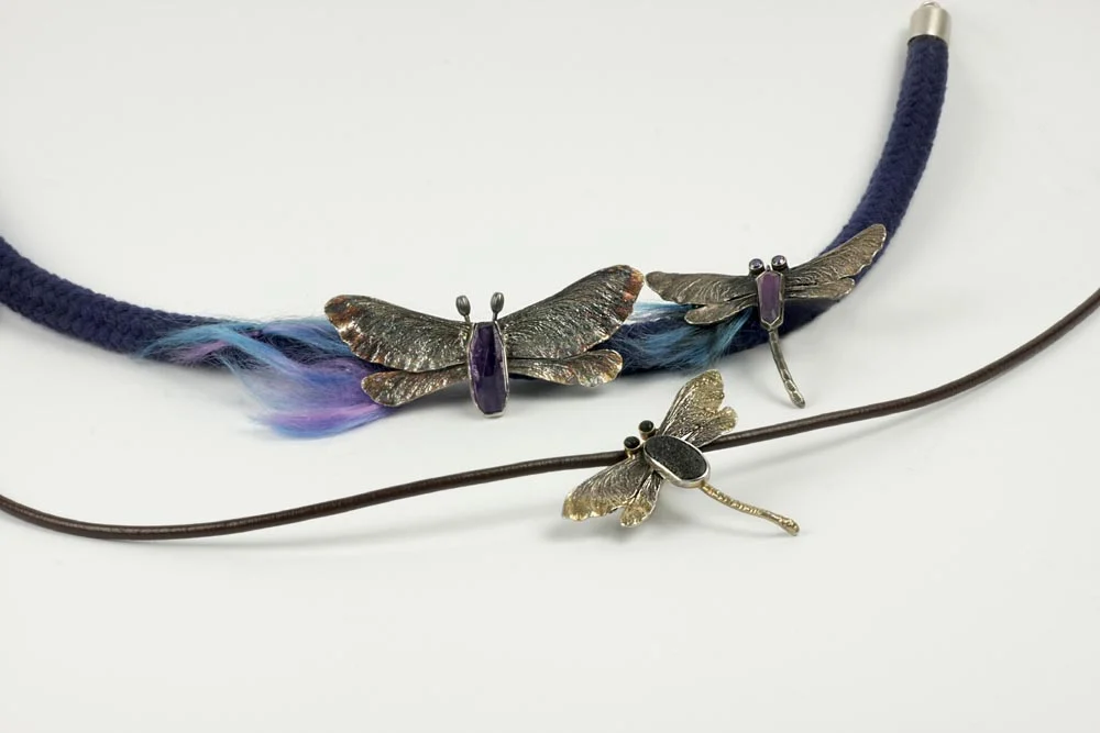 Kamilla rohn naszyjniki, wisior: srebro, ametyst, rok 2007. fot. barbara kańska bielak