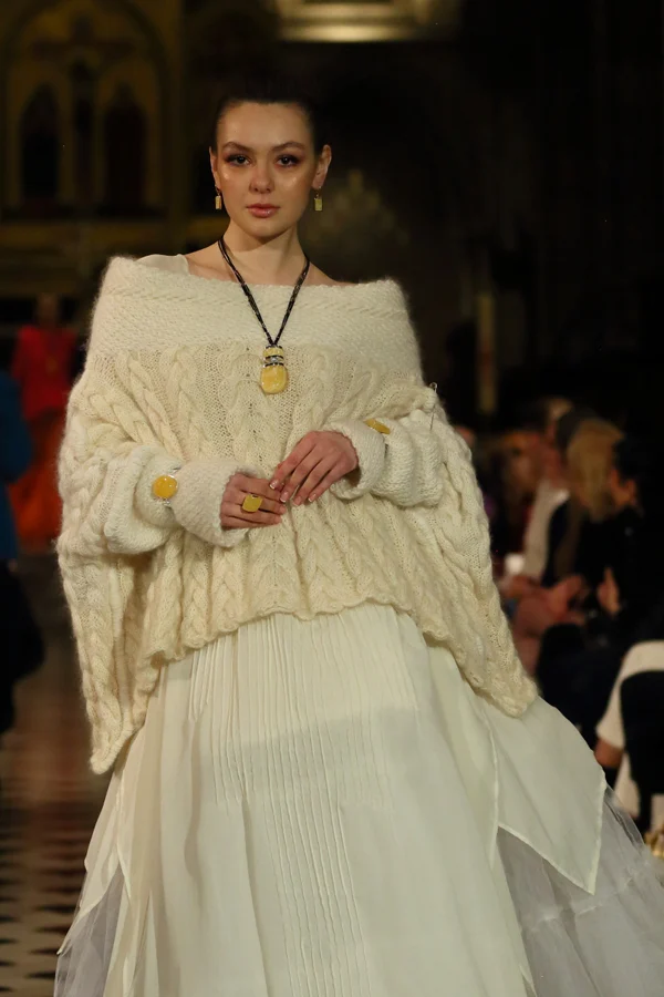 Galeria swetra i magdalena arłukiewicz (moda) & aleksander gliwiński (biżuteria). fot. atze pictures