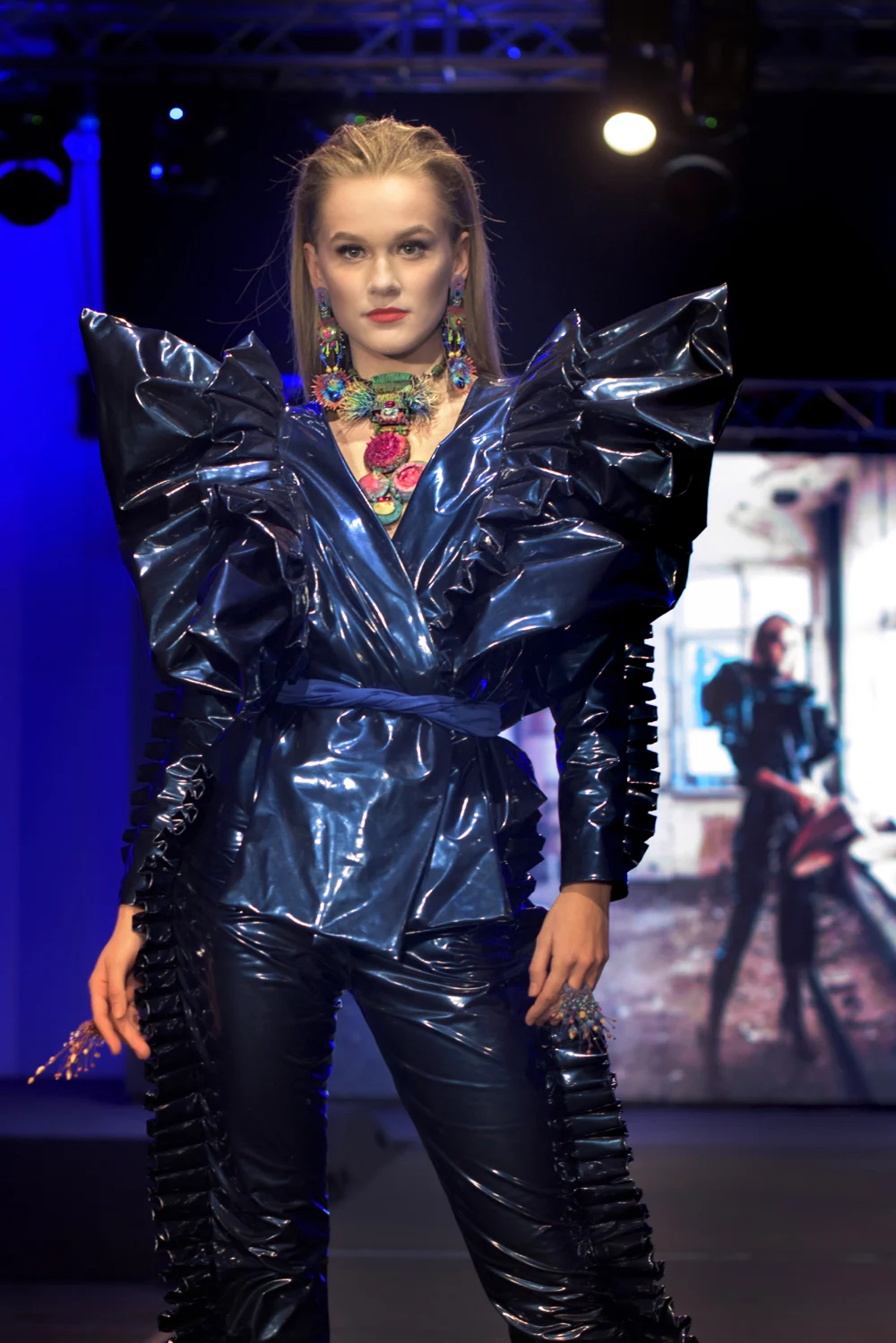 Polki folki moda: adrian lewandowski, biżuteria: sława tchórzewska. fot. anna rygielska