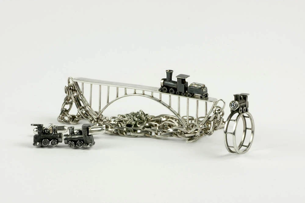 Kamilla rohn naszyjnik, pierścionek: srebro, rok 2011. fot. barbara kańska bielak