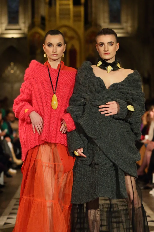 Galeria swetra i magdalena arłukiewicz (moda) & aleksander gliwiński (biżuteria). fot. atze pictures