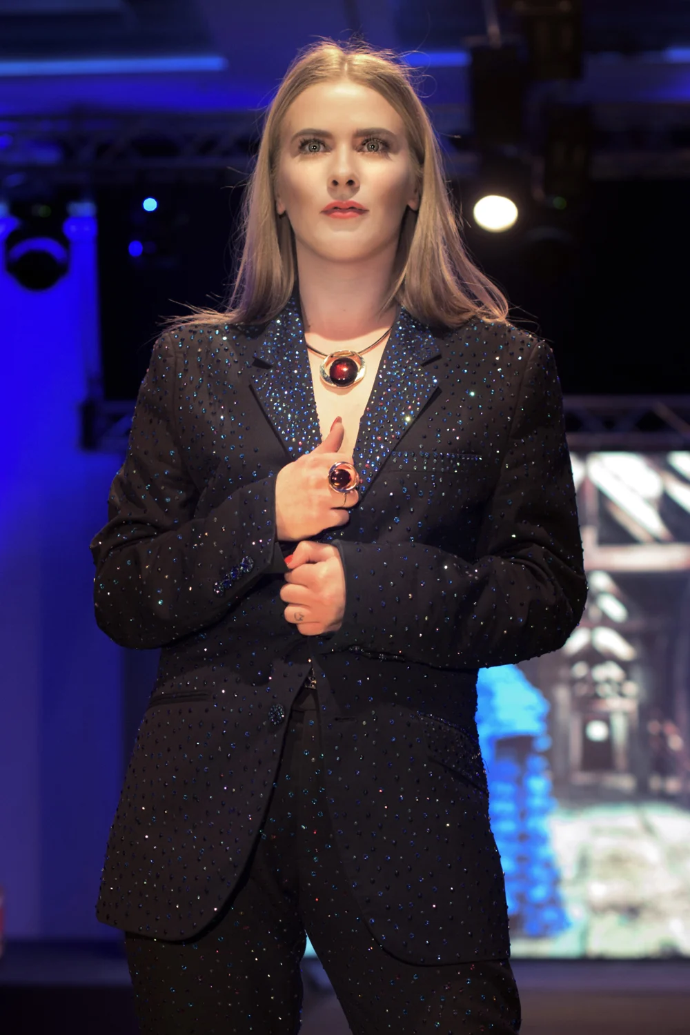 Polki folki moda: adrian lewandowski, biżuteria: art szok. fot. anna rygielska