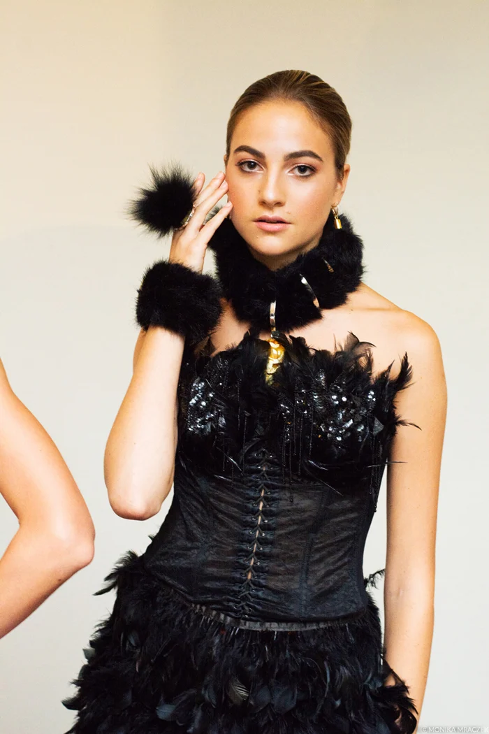 Magdalena arłukiewicz (moda) & aleksander gliwiński (biżuteria). fot. monika mraczek