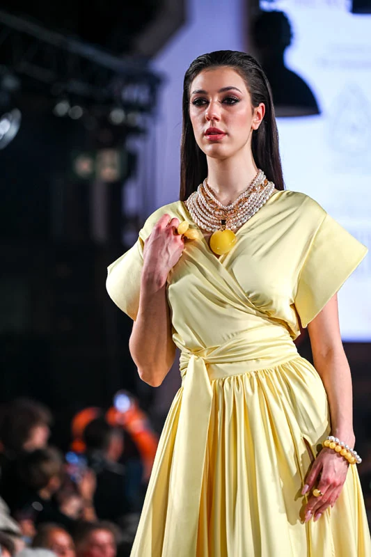 Amberif vibes: a2 jewellery & ismena warszawska