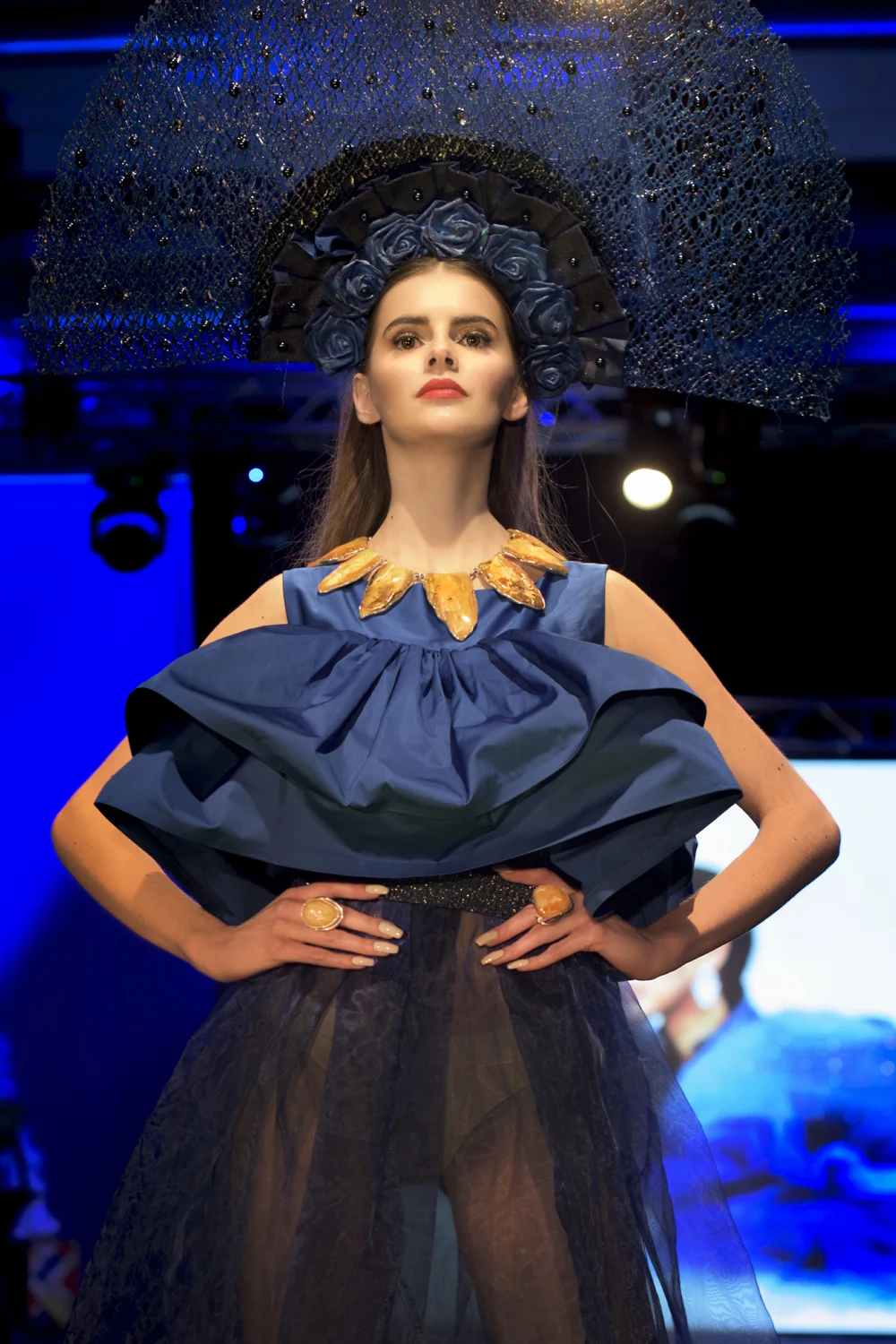 Polki folki moda: adrian lewandowski, biżuteria: amber apple. fot. anna rygielska