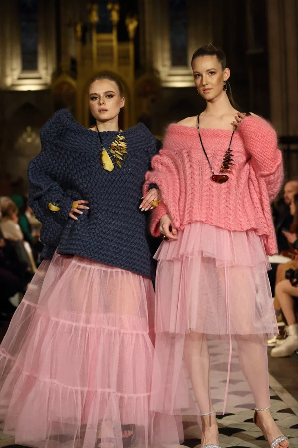 Galeria swetra i magdalena arłukiewicz (moda) & aleksander gliwiński (biżuteria). fot. atze pictures