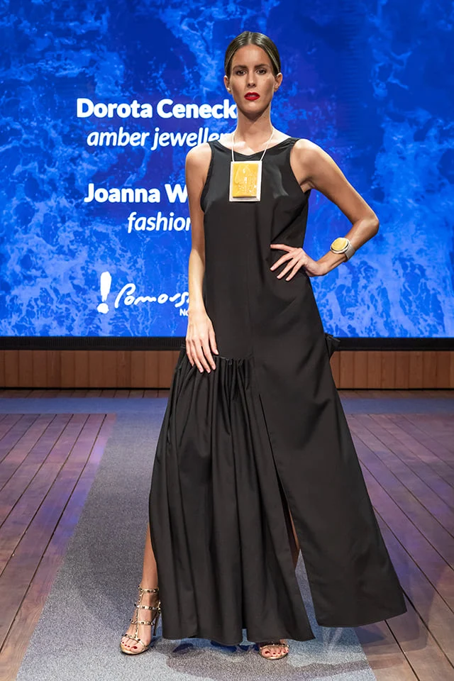 „nature essence”: dorota cenecka (biżuteria) & joanna weyna pudu (moda). fot. jacek ożóg