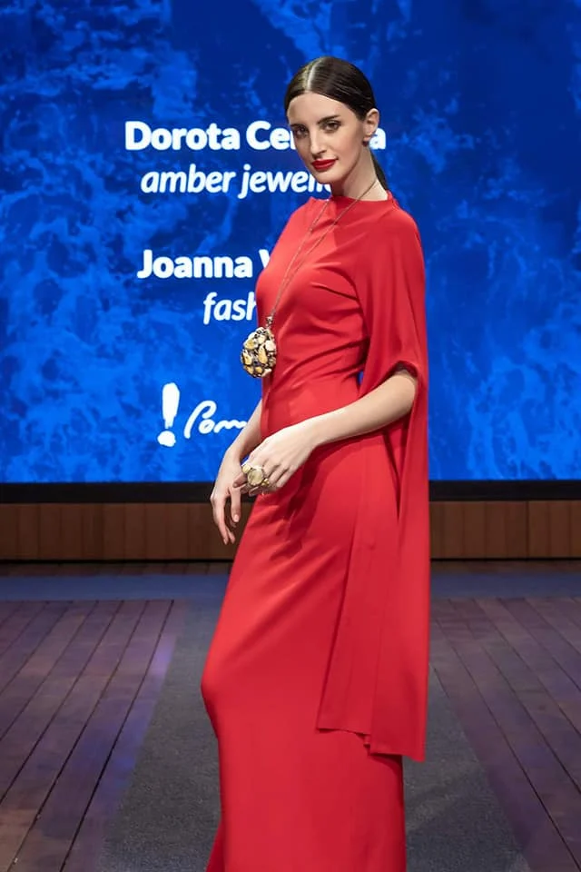 „nature essence”: dorota cenecka (biżuteria) & joanna weyna pudu (moda). fot. jacek ożóg