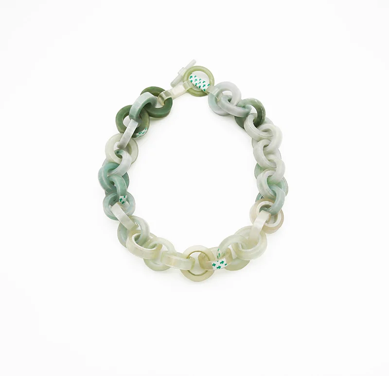 Schmuck 2023: wei zixin – naszyjnik „scotch tape and jade”