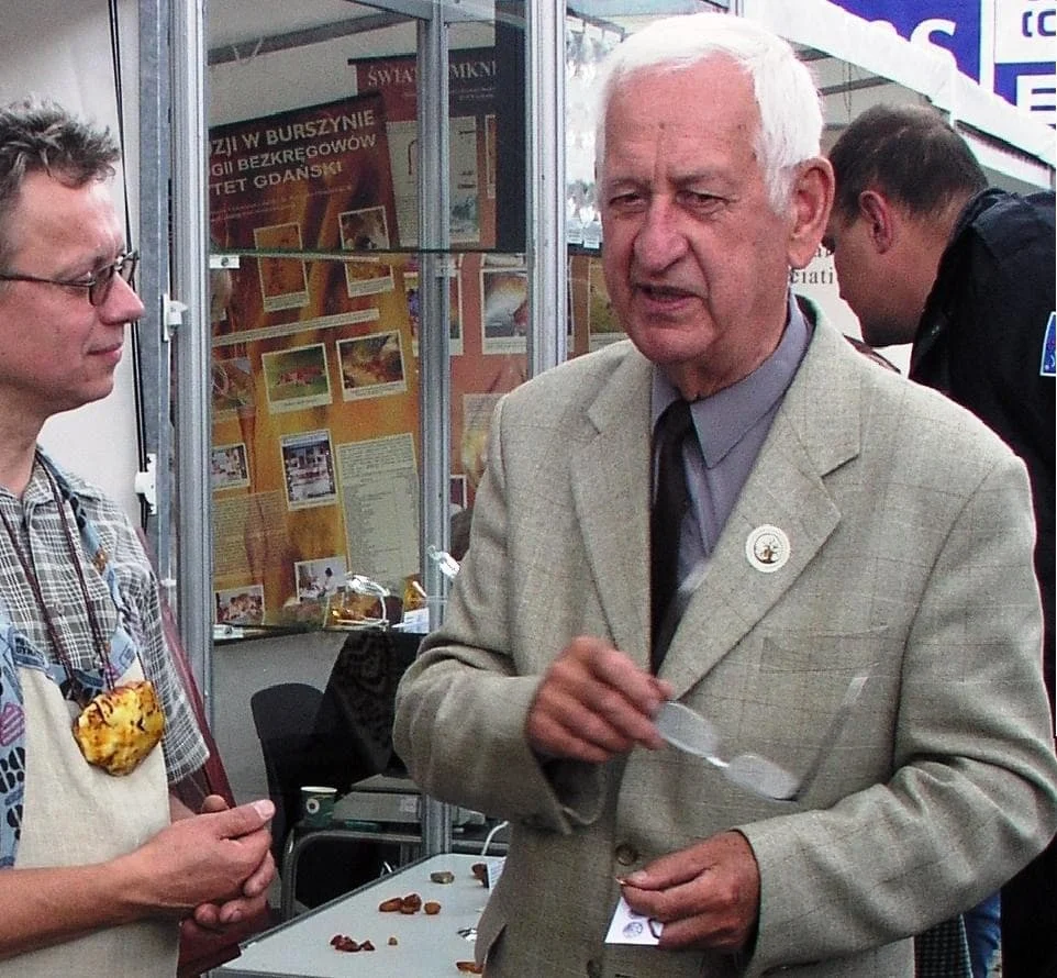 1ffa195cdeeb76f2d2a1684583cdd193 7d9