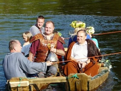 Janusz Antczak (w środku) podczas Europejskiego Święta Bursztynu 2010