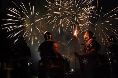 O północy uroczystość otwarcia uświetniły fajerwerki