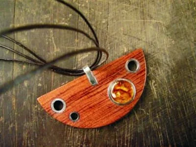 Wisior autorstwa Łukasza Irchy