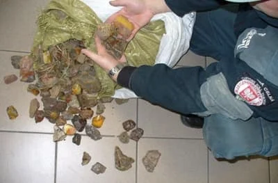 Wartość rynkowa zatrzymanego bursztynu to ok. 90 tys. zł.