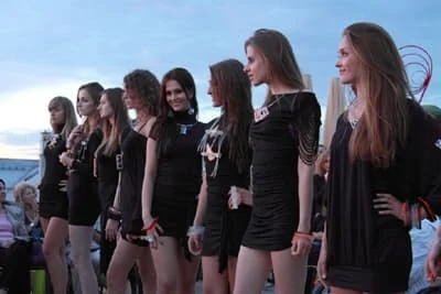 Fbe2e35f95ea5c79210d03e49f2b80a6 3d9